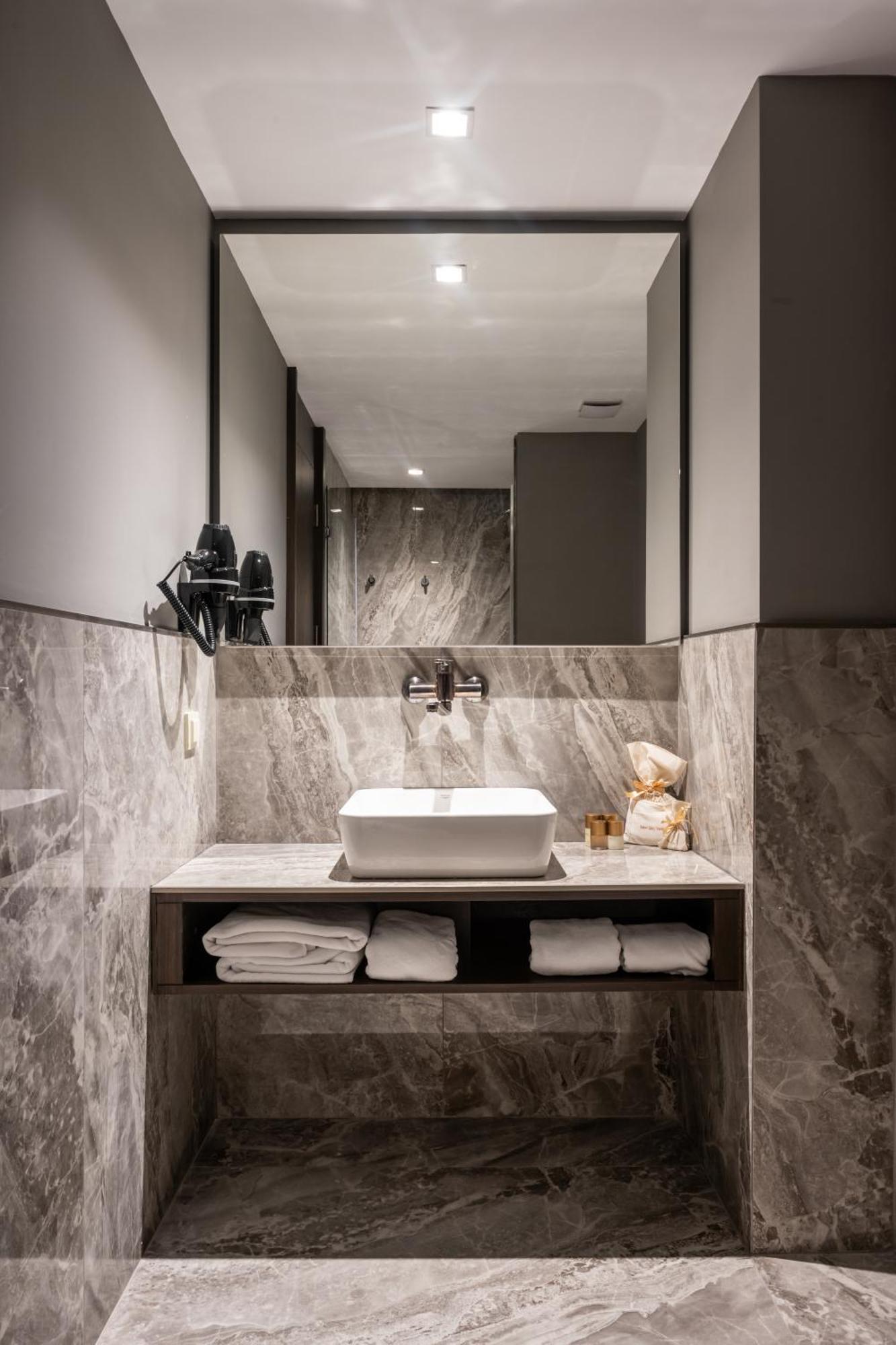 Hotel Noble Pangalti Provincia di Provincia di Istanbul Esterno foto